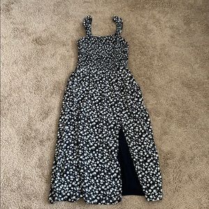 EUC Black Floral A&F Midi Dress